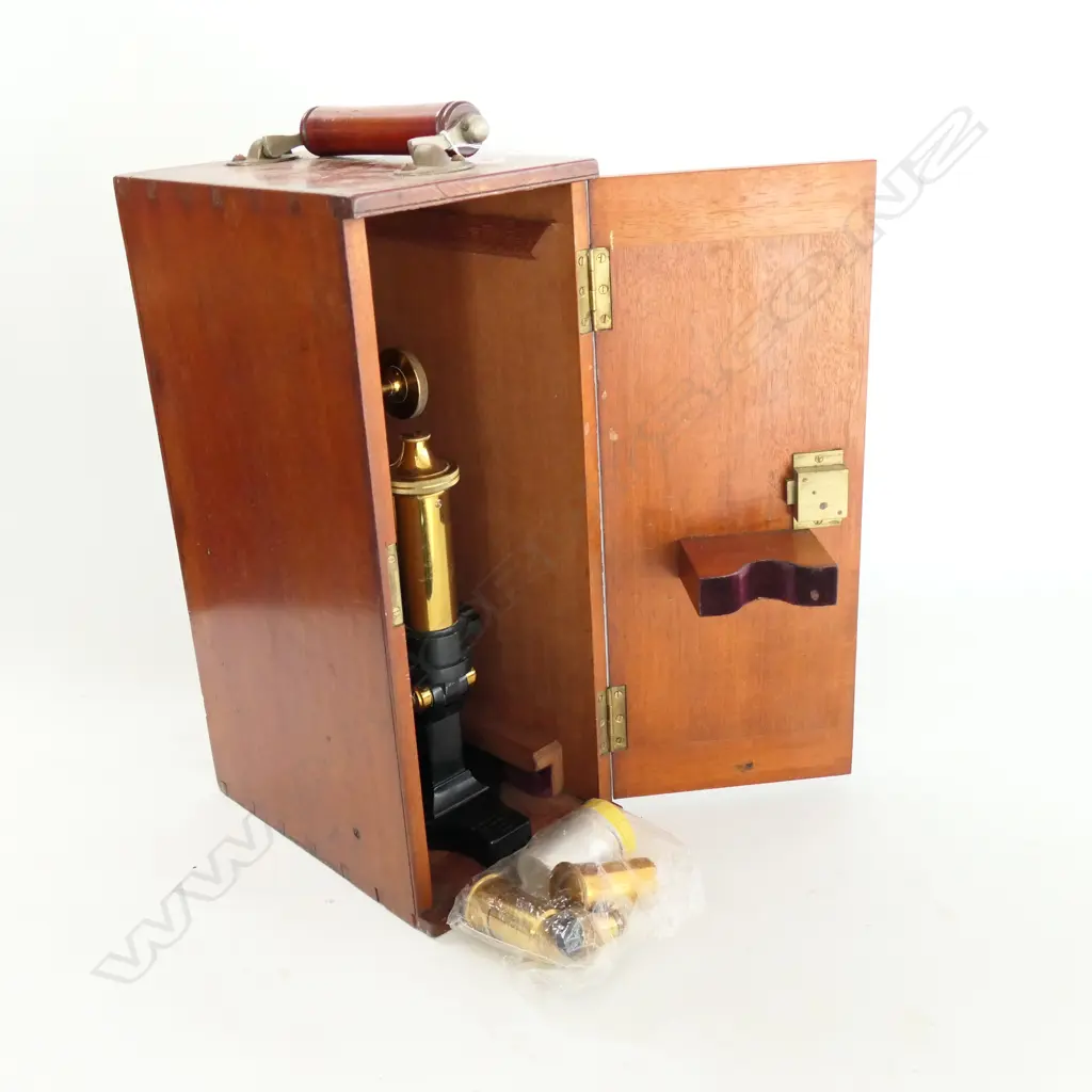W. WATSON & SONS 313 HIGH HOLBORN, LONDON 'PRAXIS' MICROSCOPE No.15947 c.1914 IN MAHOG BOX Image 1++